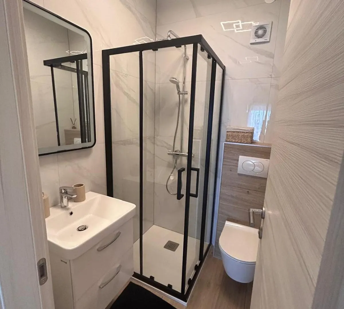Apartmani Velnic 2 Baska  0*, Baska (Krk)